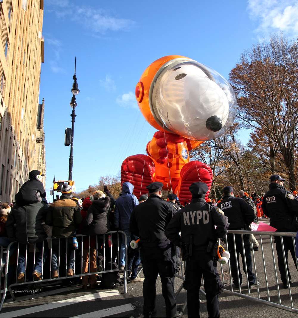 snoopy float macy's parade