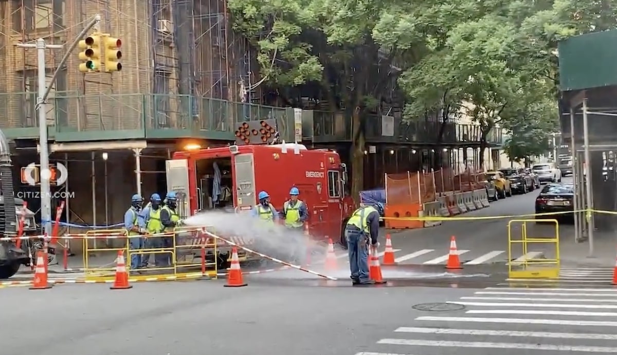 manhole fire 84th and west end avenue